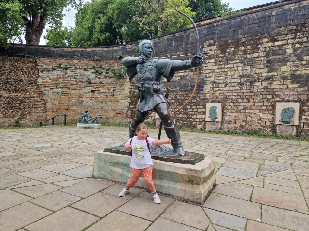 Robin Hood statue in Nottingham