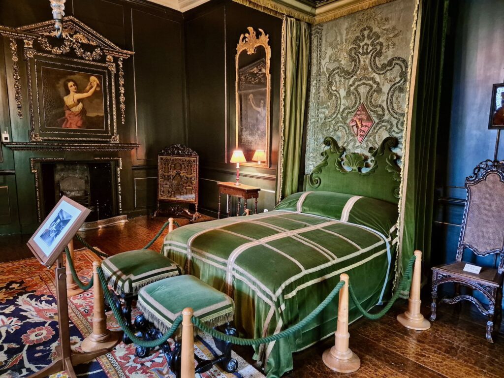 Bedroom at Treasurer's House in York