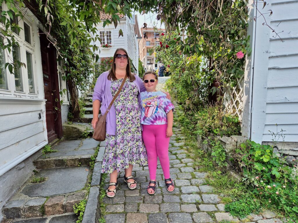 Lyndsey, 38, and Erin, 8, stood in the beautiful streets of Stavenger in Norway