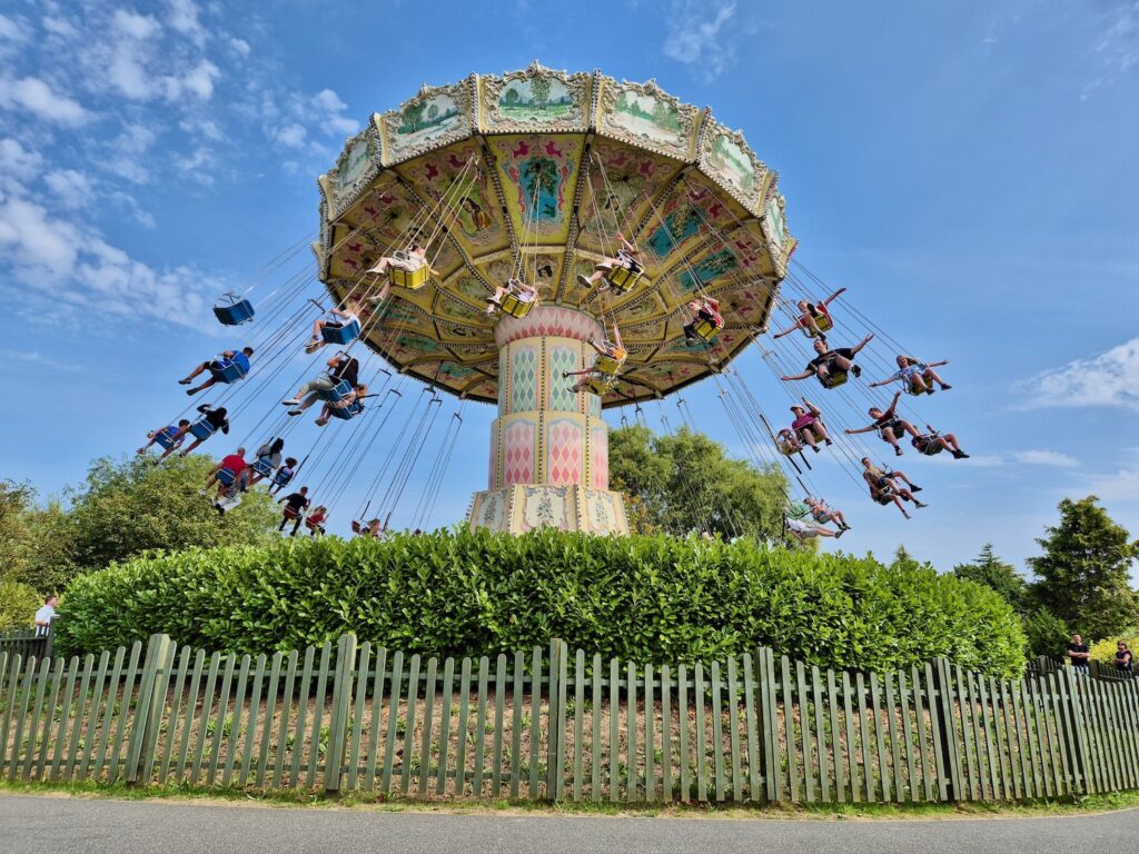 Pleasurewood Hills flying chairs