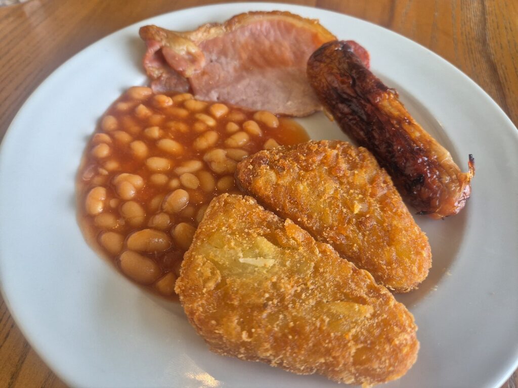 Chessington Hotel hot breakfast